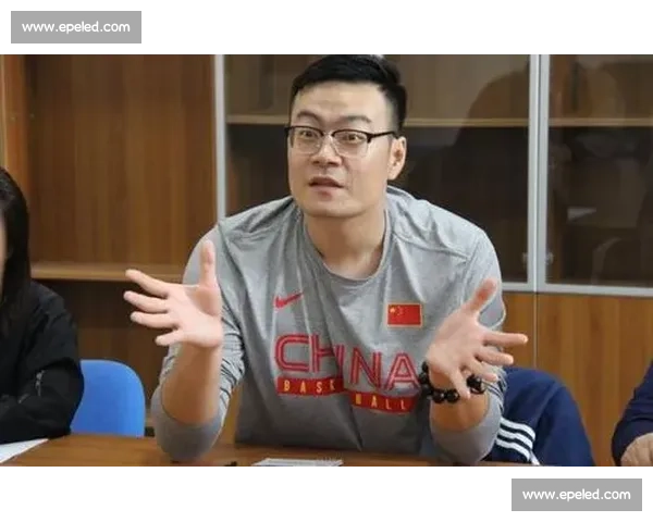 从基础到职业：篮球运动员职业发展的全方位提升路径与策略分析